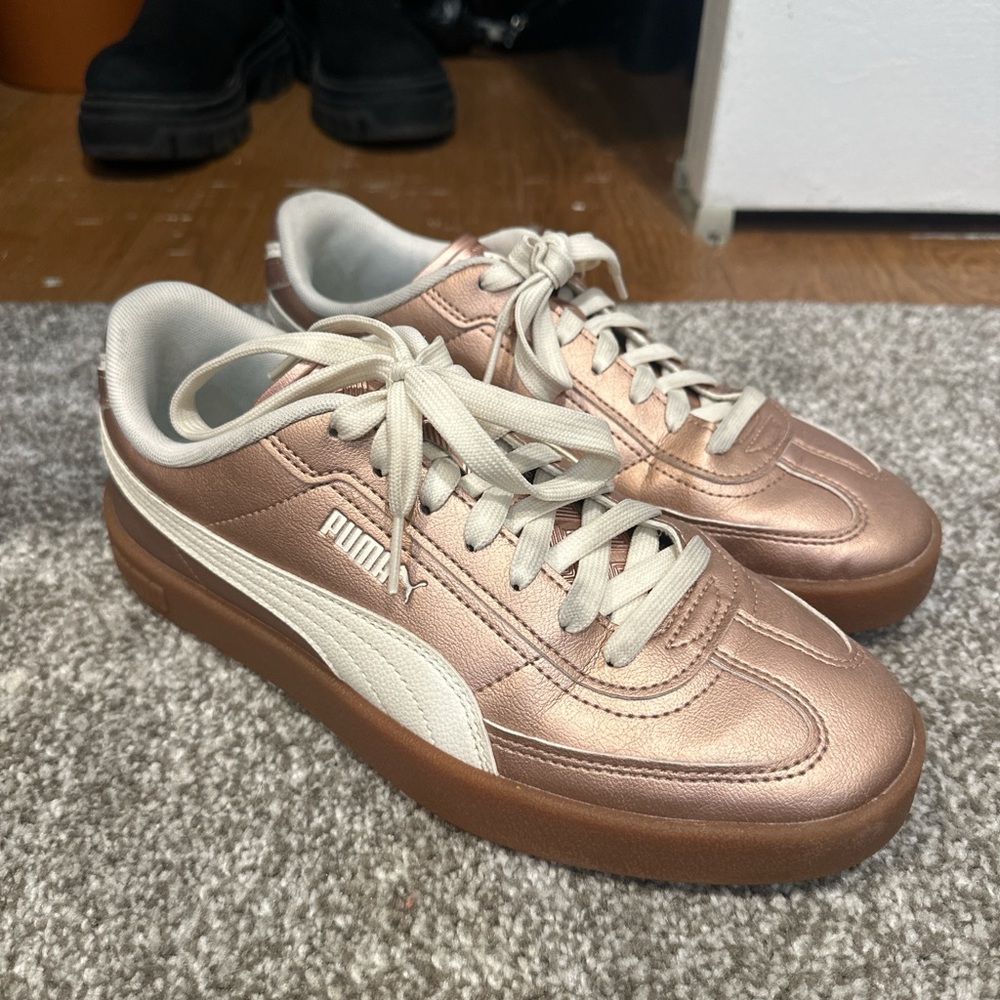 Rose gold metallic puma sneakers size 8.5